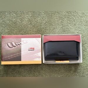 UMI BLACK IS LEATHER TRIFOLD WALLET**NEW**